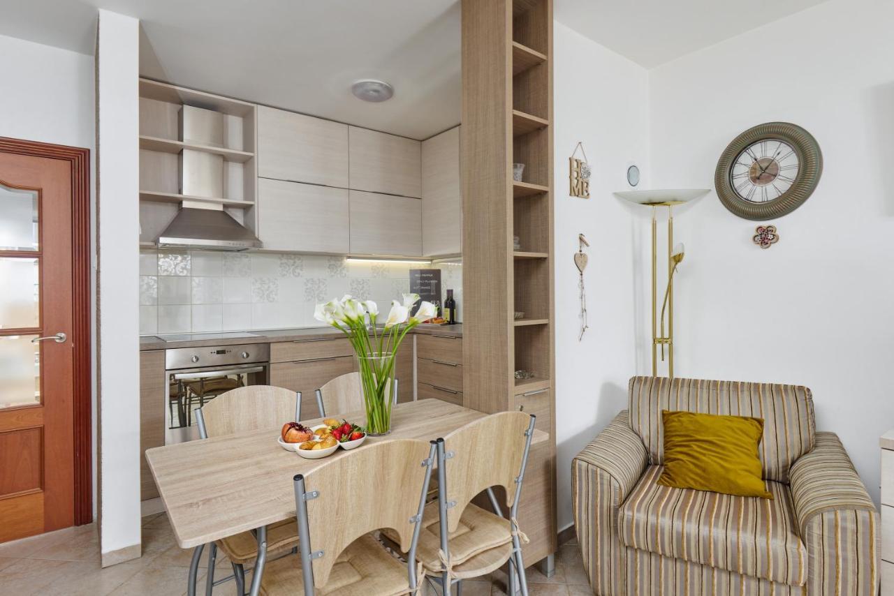 Ana's Place Near The Sea Апартаменти Котор